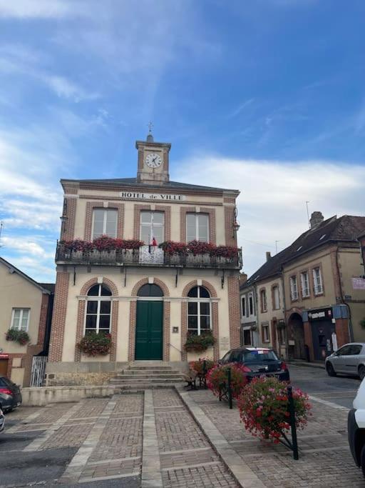 La Maison Du Perche Avec Jacuzzi Saint-Martin-des-Pezerits Kültér fotó